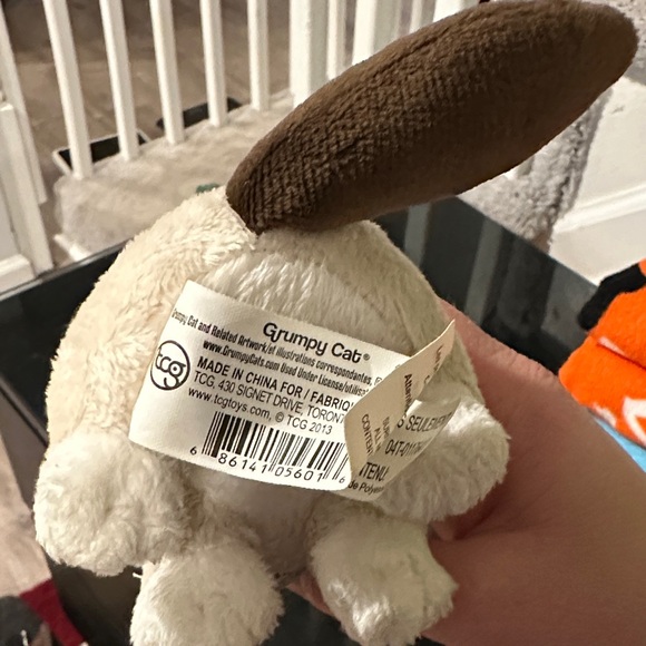 Grumpy Cat Plush - Picture 5 of 10